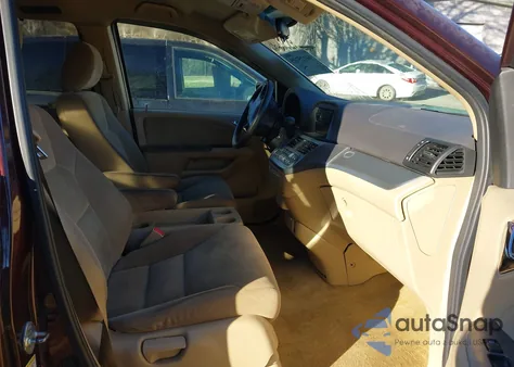 2009 Honda Odyssey Ex z USA, uszkodzony, nr VIN 5FNRL384X9B022769